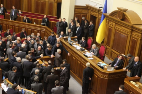 Рада рассмотрит постановление о недоверии правительству 2 марта