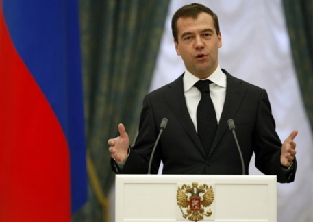 Медведев направил правительству бюджетное послание