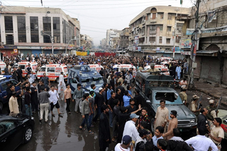 Число погибших при взрывах в пакистанском Лахоре достигло 25 человек