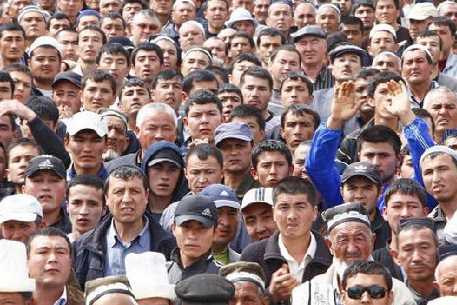 Против "бакиевской" партии "Ата-Журт" выступили на севере Кыргызстана
