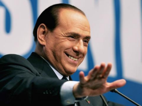 Берлускони не дал публиковать снимки со своей виллы