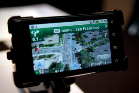 Google выпустил бесплатный навигатор Maps Navigation