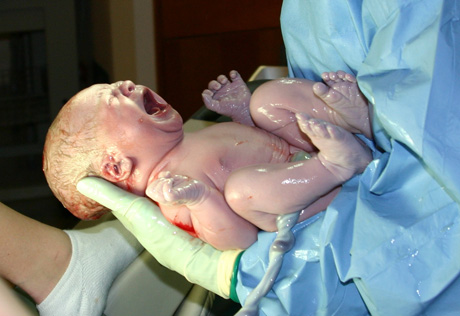 50-летняя карагандинка родила на  шестом месяце беременности