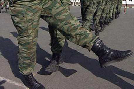 В Ленинградской области сержанты избили 16 солдат