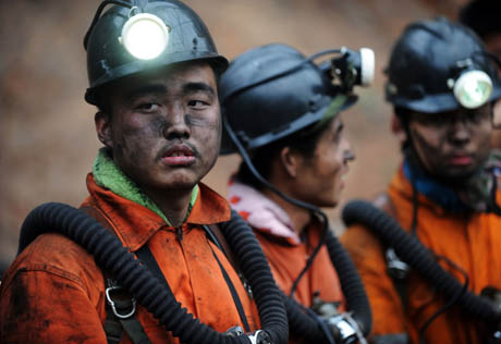 В Китае все 29 горняков спасены из затопленной шахты