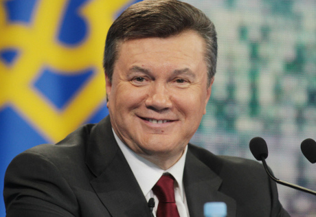 Януковичу посоветовали взять Тимошенко на поруки