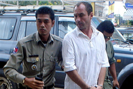 Камбоджийский суд сократил срок заключения педофила Трофимова