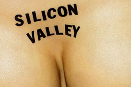 Силиконовая грудь спасла американку от пули