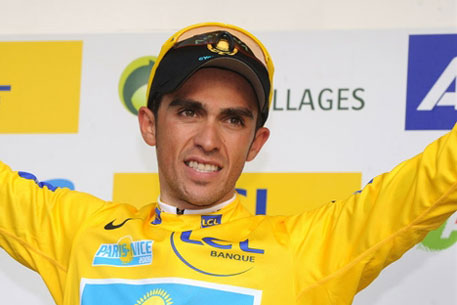UCI разрешил чемпиону "Тур де Франс" уйти из "Астаны"