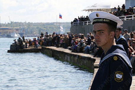 Митинг в поддержку Черноморского флота состоялся в Симферополе