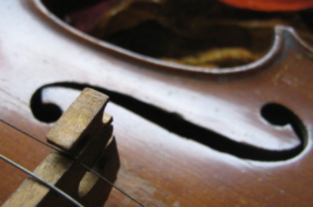 Японцы создали копию скрипки Страдивари из магния