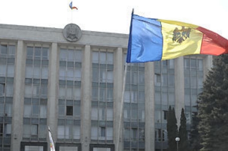 Конституционный суд Молдавии разрешил распустить парламент в июне