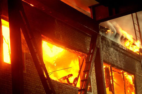 В Волгоградской области из-за природных пожаров загорелись 163 дома