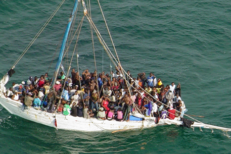 В Карибском море затонуло судно с 200 нелегалами из Гаити