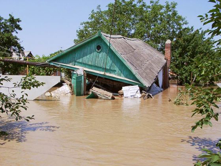 Ущерб от наводнения под Краснодаром оценили в 2 миллиарда рублей