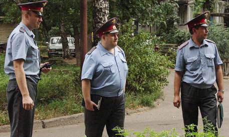 Двое милиционеров погибли в результате взрыва машины в Чечне 