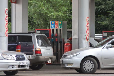 Цена на 93-й бензин сохранится на уровне 82 тенге до января