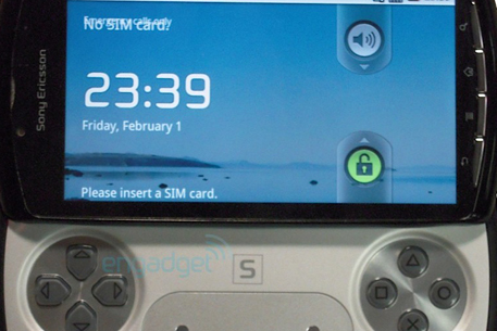 В сеть выложили фотки PSP Go-смартфона от Sony Ericsson