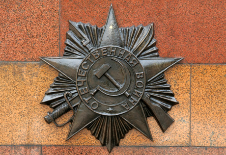 Чиновники в Жамбылской области наказаны из-за памятника солдатам