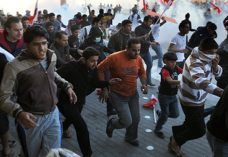 В разгоне демонстрантов в столице Бахрейна армию сменила полиция