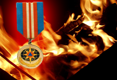 Медаль "За отвагу" за спасение 6-летней девочки вручили жителю Тараза