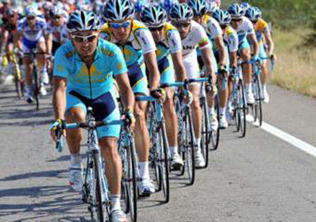 Болельщики "Астаны" выберут участников "Тур де Франс"