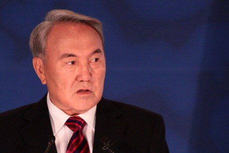 Назарбаев уволил вице-министров обороны