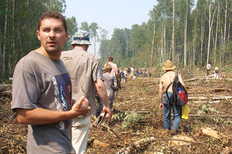 Власти Химок начали принудительный сбор подписей за вырубку леса