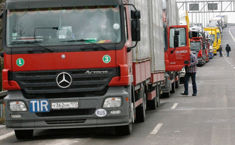 Казахстанский грузовик попал в аварию на Украине 