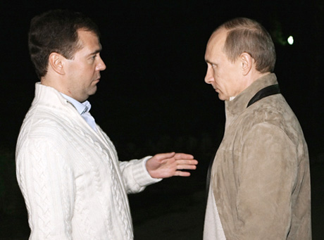 Медведев ответил на вопрос, будет ли уволен Путин