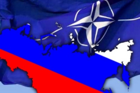 Представительство НАТО в Москве закидали дымовыми шашками 