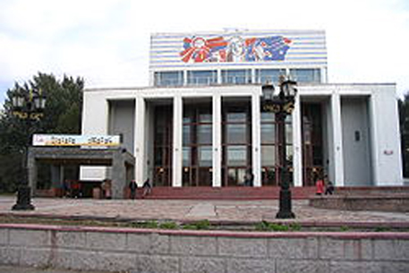 Памятник Станиславскому установили в Караганде