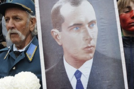 Москва осудила присвоение Бандере звания Героя Украины