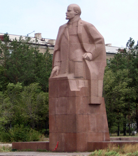В Караганды памятник Ленину перенесут на окраину города