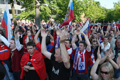 В России футбольные фанаты останутся без барабанов и флагов