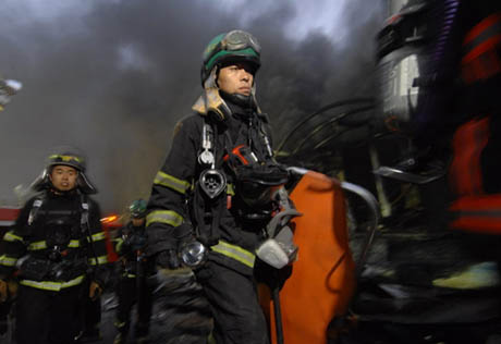 В результате пожара в отеле на Филиппинах пострадали 12 человек