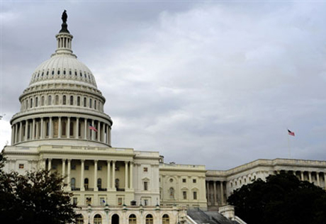 Здание Конгресса США эвакуировали из-за потери связи с самолетом