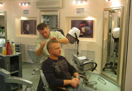 В Павлодарской области парикмахера убили за плохую прическу
