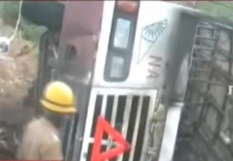 В Индии 30 пассажиров автобуса сгорели заживо