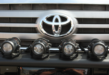 "Toyota" к юбилею Land Cruiser выпустила спецверсию моделей Prado