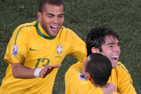 В четвертьфинале ЧМ-2010 Голландия сыграет с Бразилией