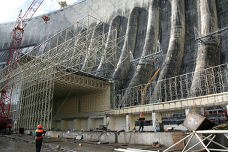 На Саяно-Шушенской ГЭС после аварии заставляли работать студентов