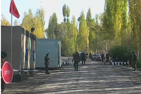 Киргизия ввела режим повышенного контроля на границе с Таджикистаном