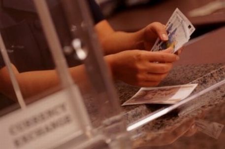 В России отменили банковскую тайну по валютным операциям