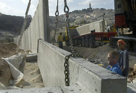 Израиль начал строительство стены вдоль границы с Египтом