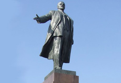 Из рекламы Украины к Евро-2012 убрали памятник Ленину