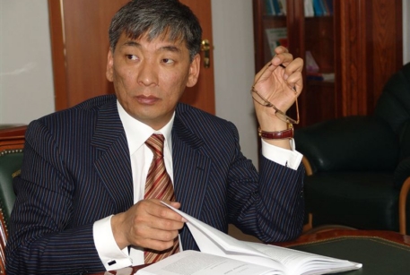 Сторонников киргизского оппозиционера остановили слезоточивым газом