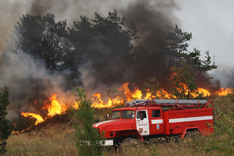 В России за два дня сгорели четыре пожарные машины МЧС