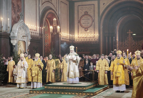В храме Христа Спасителя в Москве началась рождественская служба