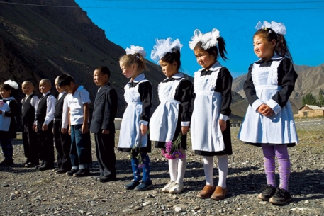 Киргизия отказалась от школьной формы